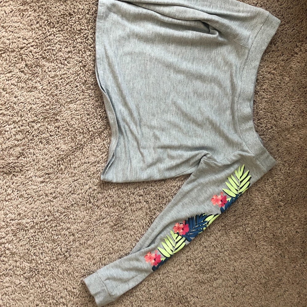 Top - Picture 1 of 1